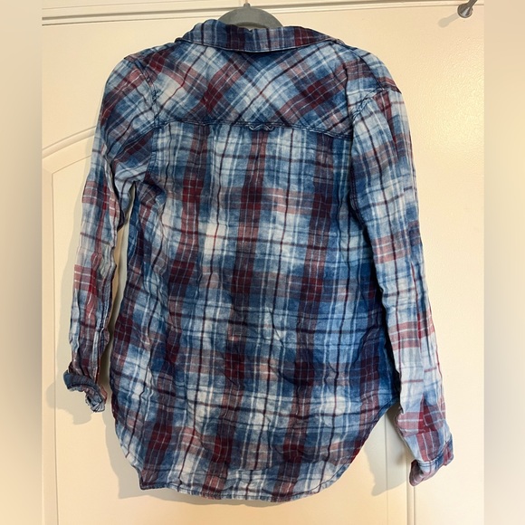 Button up - Picture 3 of 3